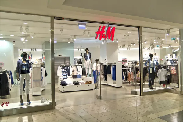 H & M 商店 — 图库照片