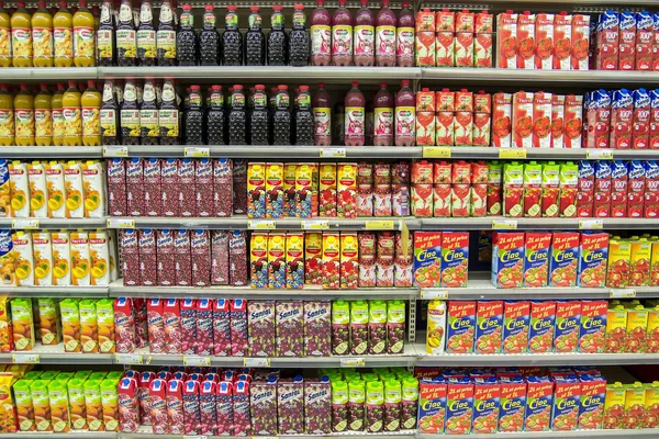 Botellas de zumo de fruta —  Fotos de Stock