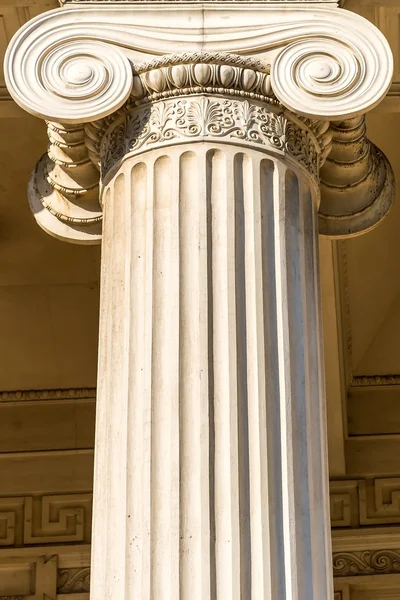 Columna iónica — Foto de Stock