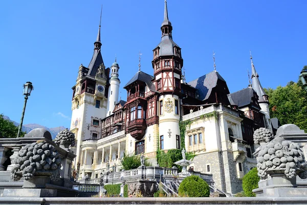 Peles Castle — Stock Photo, Image