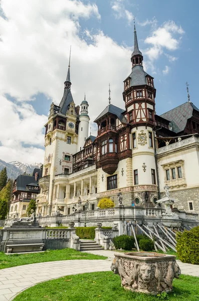 Peles Castle — Stock Photo, Image