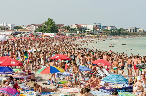 Very Crowded Beach Full Of People — Stock Photo, Image