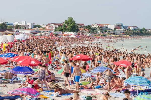 Very Crowded Beach Full Of People — Stock Photo, Image