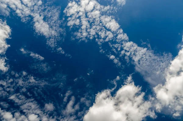 Blue Sky With White Clouds — Stock Photo, Image