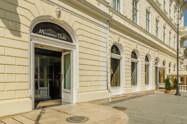 Massimo dutti mağazası