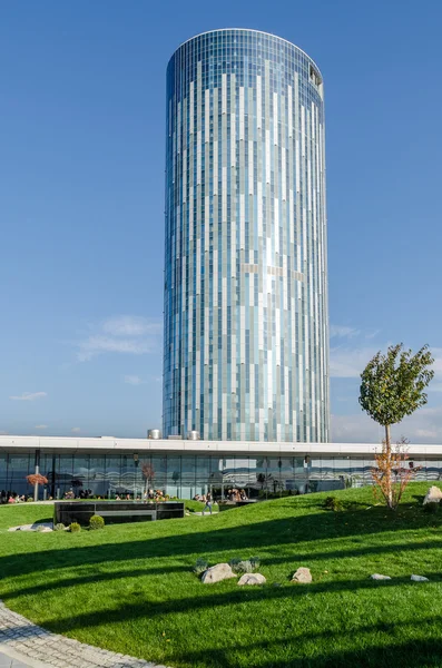 Grattacielo commerciale a Bucarest — Foto Stock