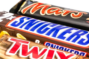 Snickers, mars ve twix çikolata bar