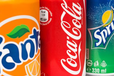 Coca Cola, fanta ve sprite kutular
