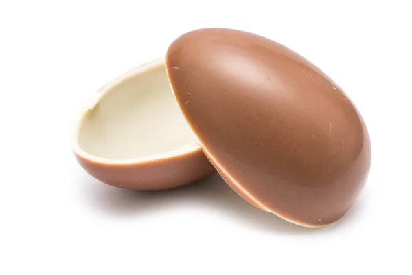 Meio leite ovo de chocolate — Fotografia de Stock