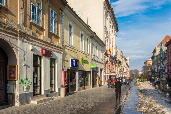 Turystów odwiedzających historyczne centrum — Zdjęcie stockowe