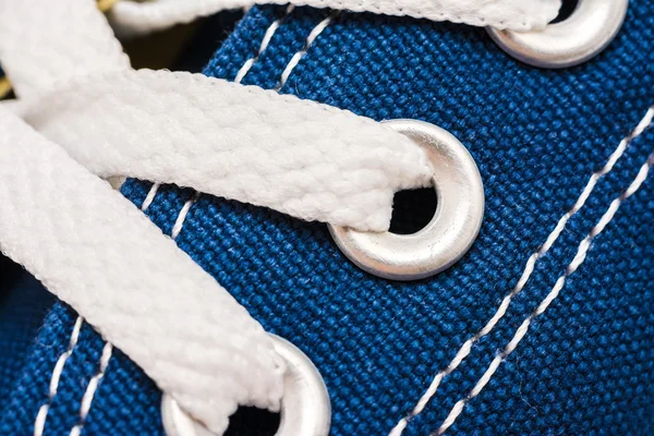 Blauwe sneakers schoenkant — Stockfoto