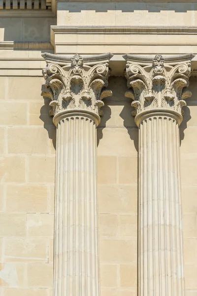 Griechischer Tempel korinthische Säulen — Stockfoto