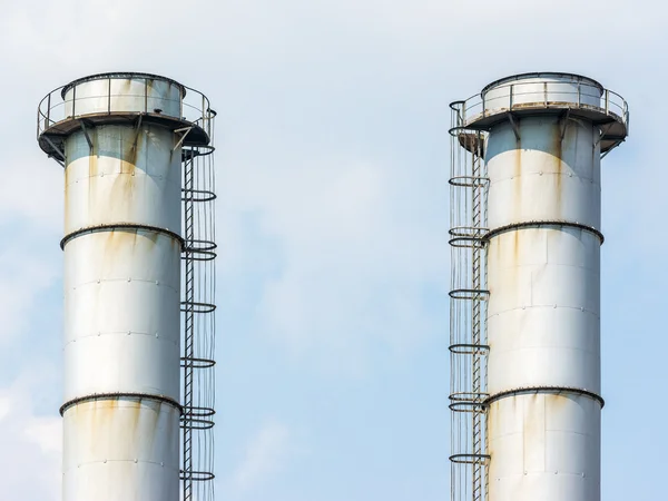 Chimeneas de fábrica de la central eléctrica del carbón —  Fotos de Stock