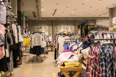 moda giyim mağaza alışveriş merkezi