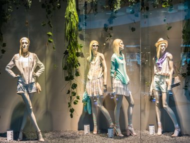 butik moda mankenleri görüntüleme