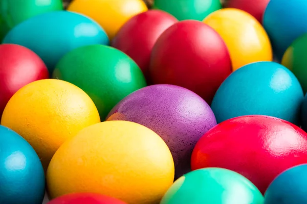 Uova di Pasqua variopinte — Foto Stock