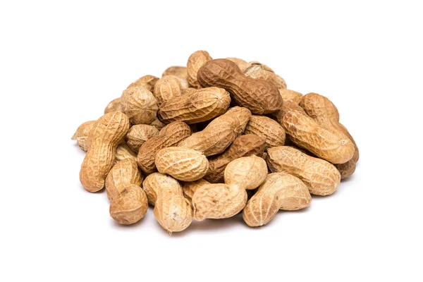Amendoim com casca isolado — Fotografia de Stock