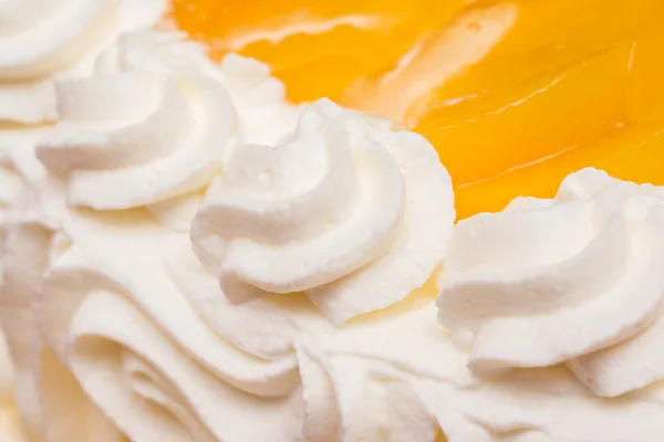 Peaches Whip Cream Cake