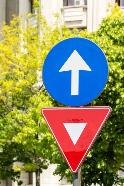 Yield And One Way — Stock Photo, Image