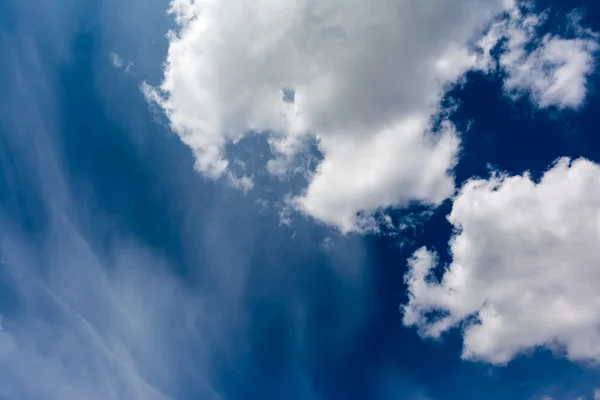 Cielo azul de verano — Foto de Stock