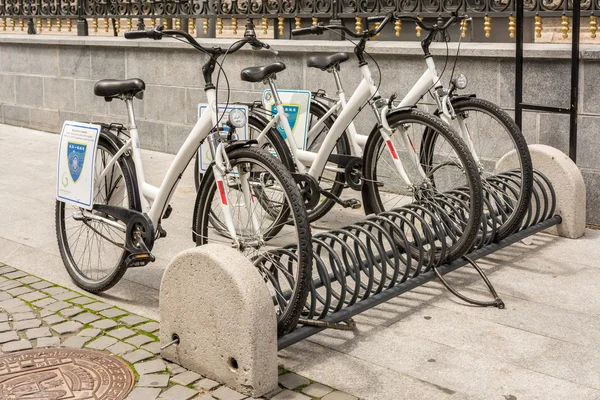 Система совместного использования велосипедов — стоковое фото