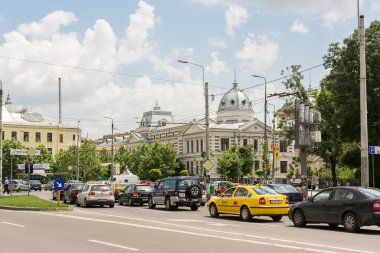 Bitirim Üniversitesi kare üzerinde