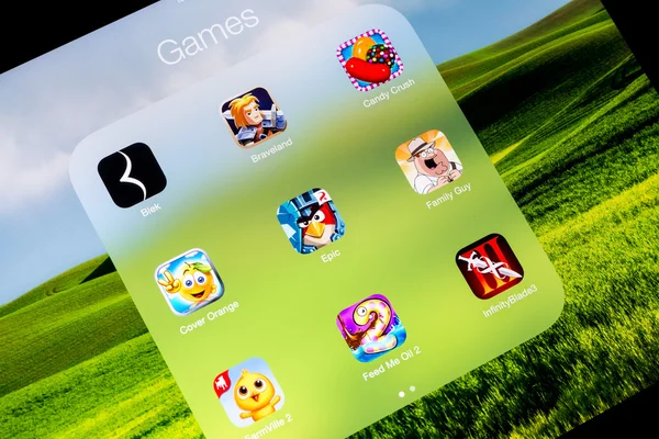 Games Folder On Apple iPad Air — Stock Photo, Image