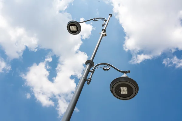 Straßenlaternenmast — Stockfoto