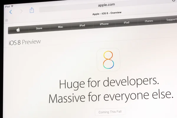 Новая операционная система Apple iOS 8 — стоковое фото