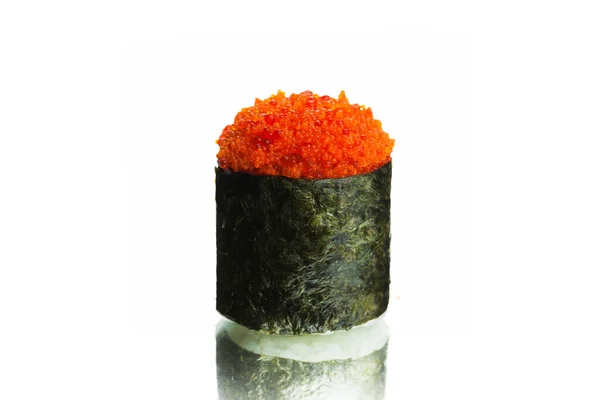 Gunkan Sushi Med Röd Flygfisk Rom Tobiko Och Ris Insvept — Stockfoto