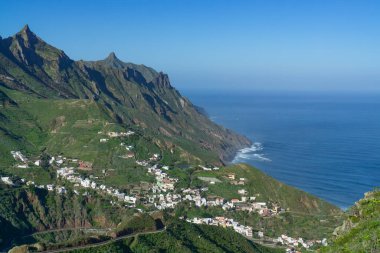 İspanya 'nın Tenerife kentindeki Tangana yakınlarındaki güzel Anaga Dağları