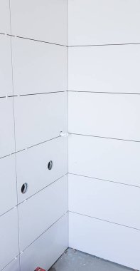 Yeni bir banyo inşaatı.