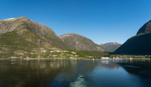 Eidfjord Βουνά Μια Ηλιόλουστη Μέρα Νορβηγία — Φωτογραφία Αρχείου