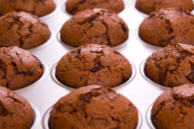 taze pişmiş çikolata muffins ateş kapatın