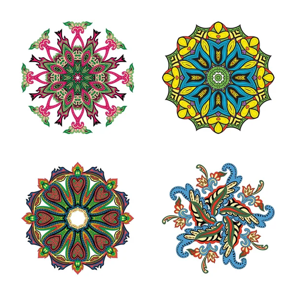 Uppsättning av fyra flower circle mandalas — Stock vektor