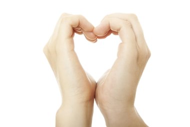 iki el bir kalp oluşturan