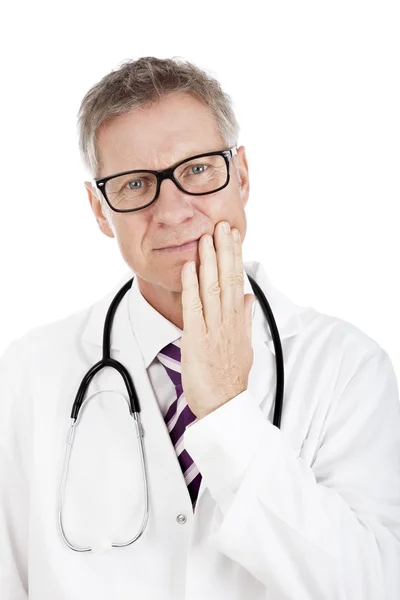 Médico en traje de exfoliante que experimenta dolor de muelas — Foto de Stock