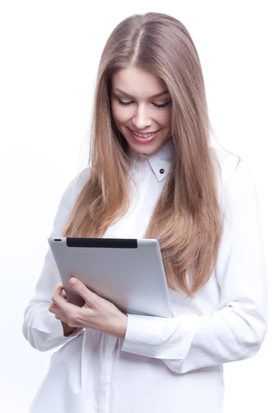 Jeune femme avec tablette PC — Photo