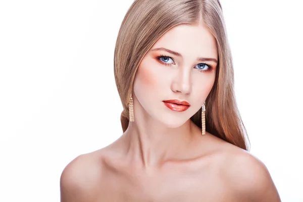 Beautiful blonde woman. Beautiful makeup — Stock Photo, Image