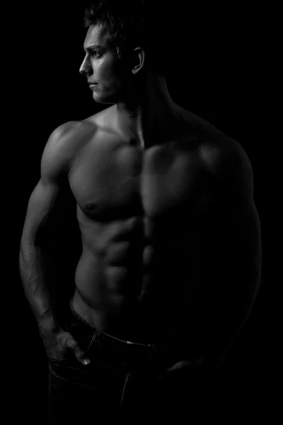 완벽 한 시체와 함께 근육 섹시 한 벌 거 벗은 젊은 남자