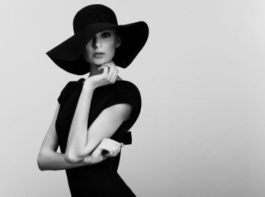 zarif kadının siyah beyaz portre