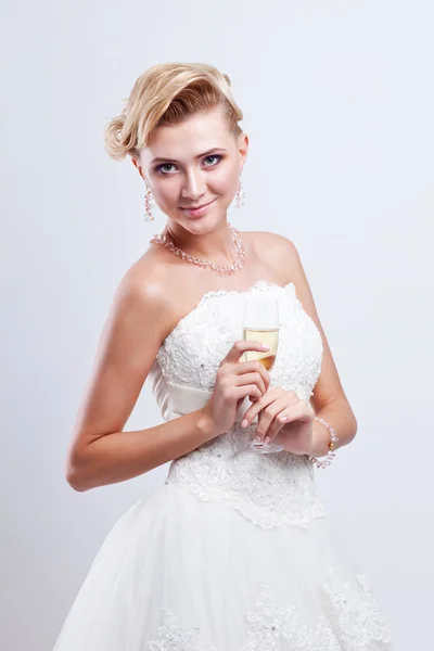Bride portrait. Wedding dress. Studio shot. — Stock Photo, Image