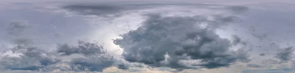 Cielo Azul Con Nubes Oscuras Antes Tormenta Panorama Hdri Inconsútil —  Fotos de Stock