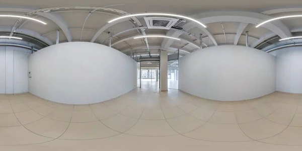 全天候无缝球状赫德里360全景全景 在空的白色房间的内部 修理为办公室或存储在等长方形投影 — 图库照片