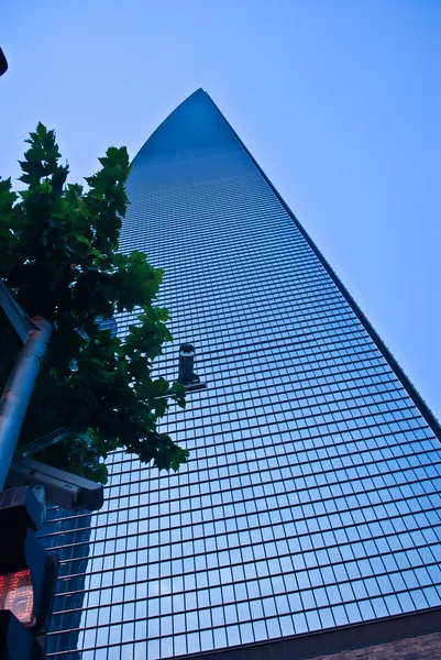 Shanghai în centru. Zgârie-nori — Fotografie, imagine de stoc