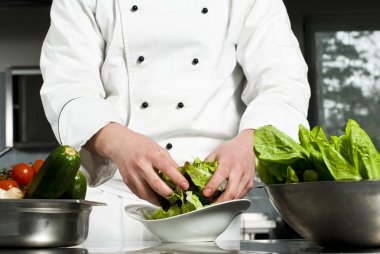 Şef salata hazırlık