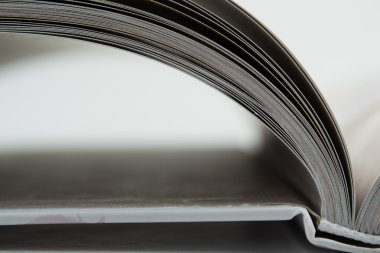 Açık kitap yalan görüntülemek için