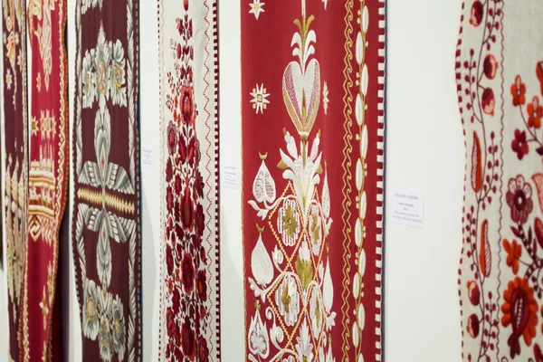 Traditional Ukrainian embroidered towels — Stock Photo, Image
