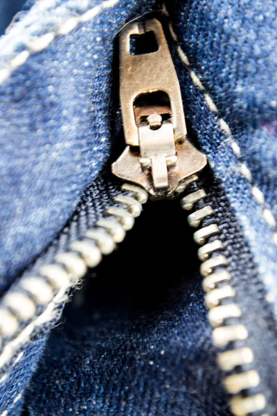 Close-up view of the rack of blue jeans — Stock Photo, Image
