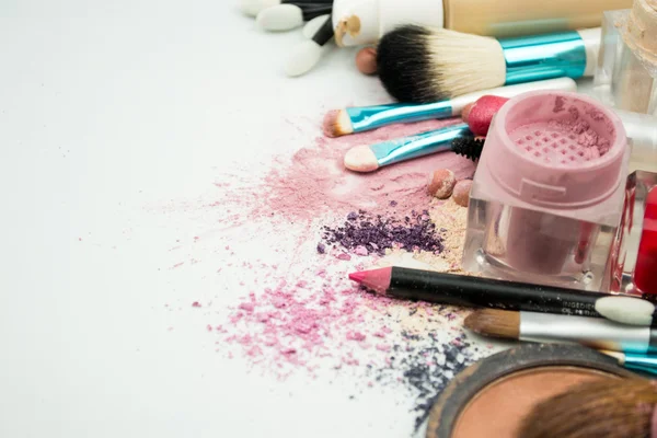 Makeup diatur terisolasi di latar belakang putih — Stok Foto